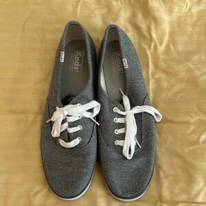 Used keds tennis shoes
